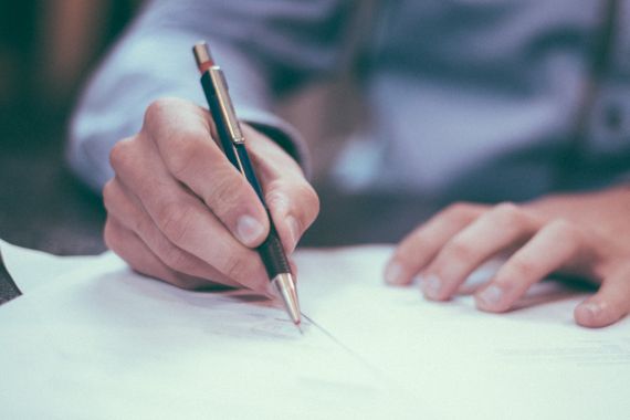 Протерміновані посвідки на тимчасове проживання в Україні необхідно обміняти